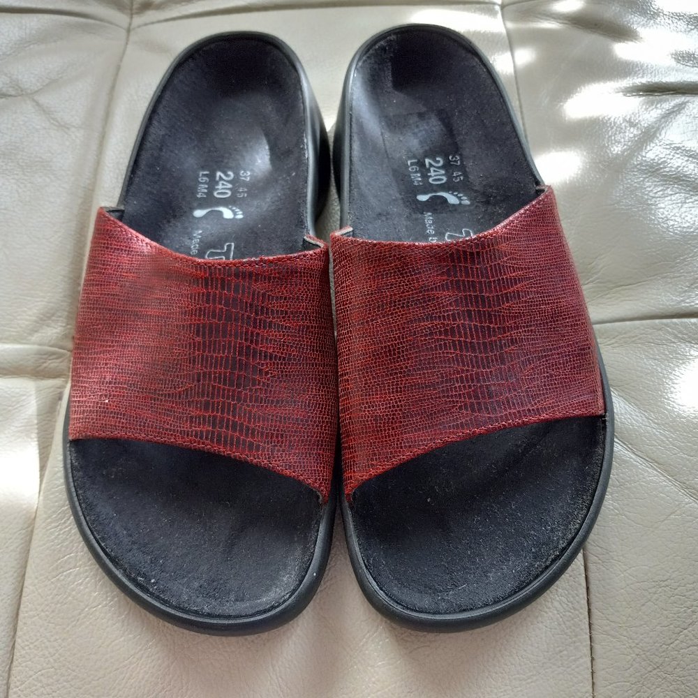 Birkenstock Tatami Slides Sandals